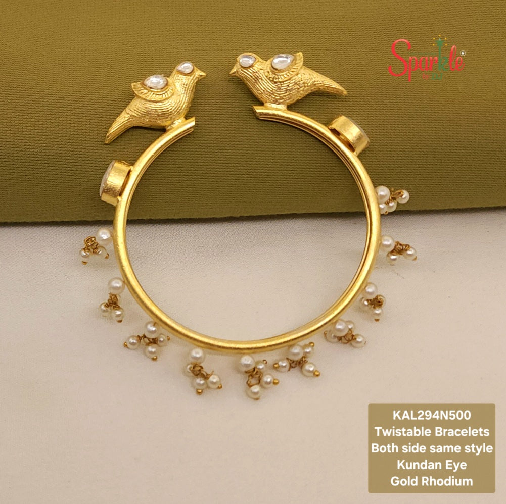 Twistable parrot kundan bracelet with pearls