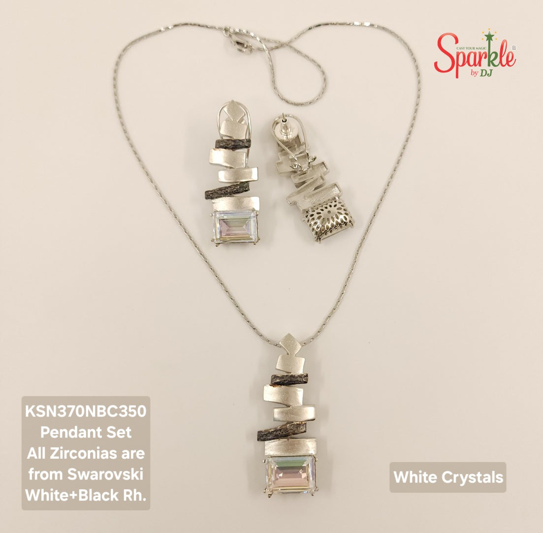 Designer Pendant Set