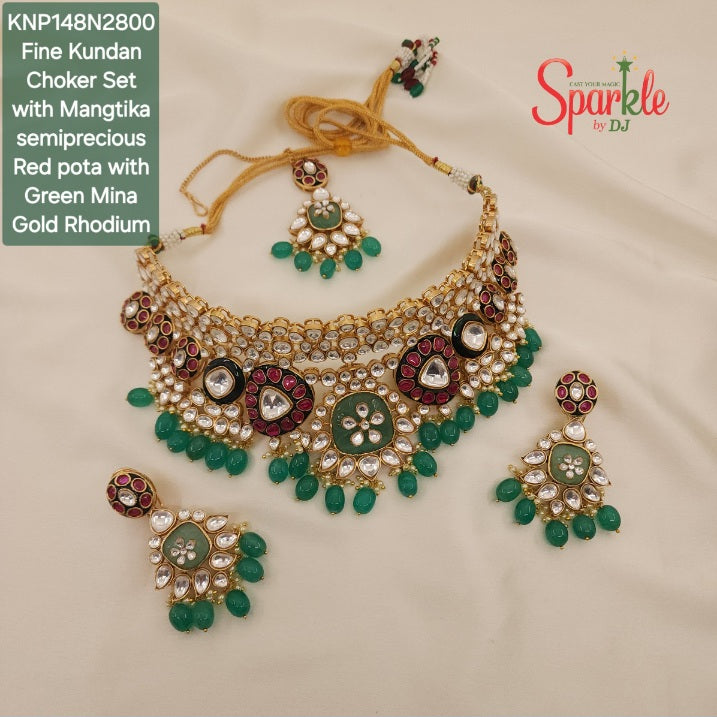 Fine kundan Bridal Choker set with Mangtika