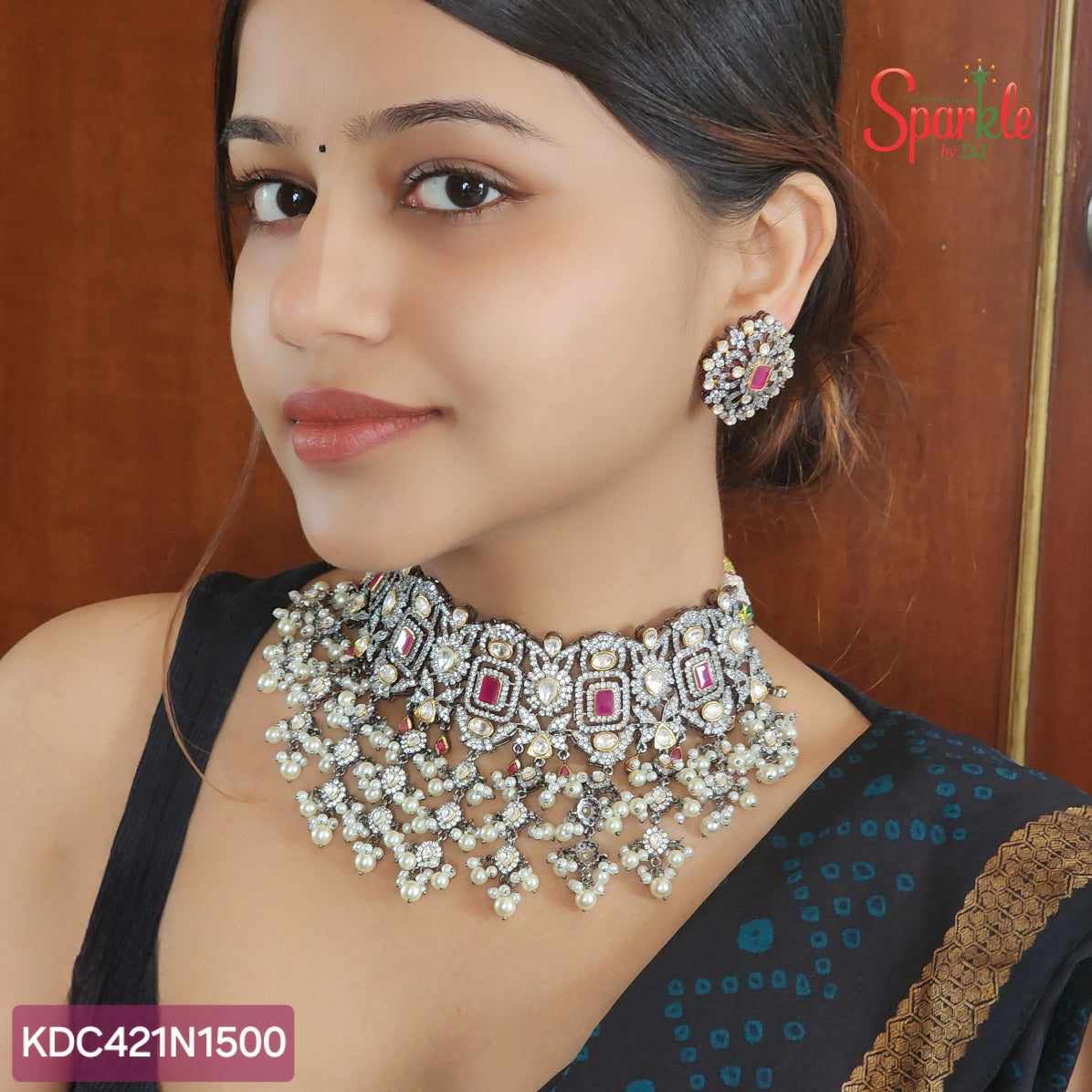 Fine kundan choker set with studs