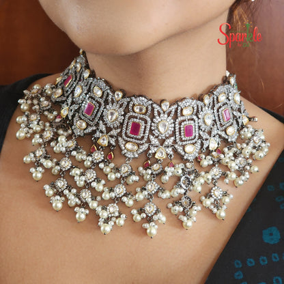 Fine kundan choker set with studs