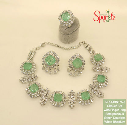 Alia necklace set of 3 items with semiprecious green doublets