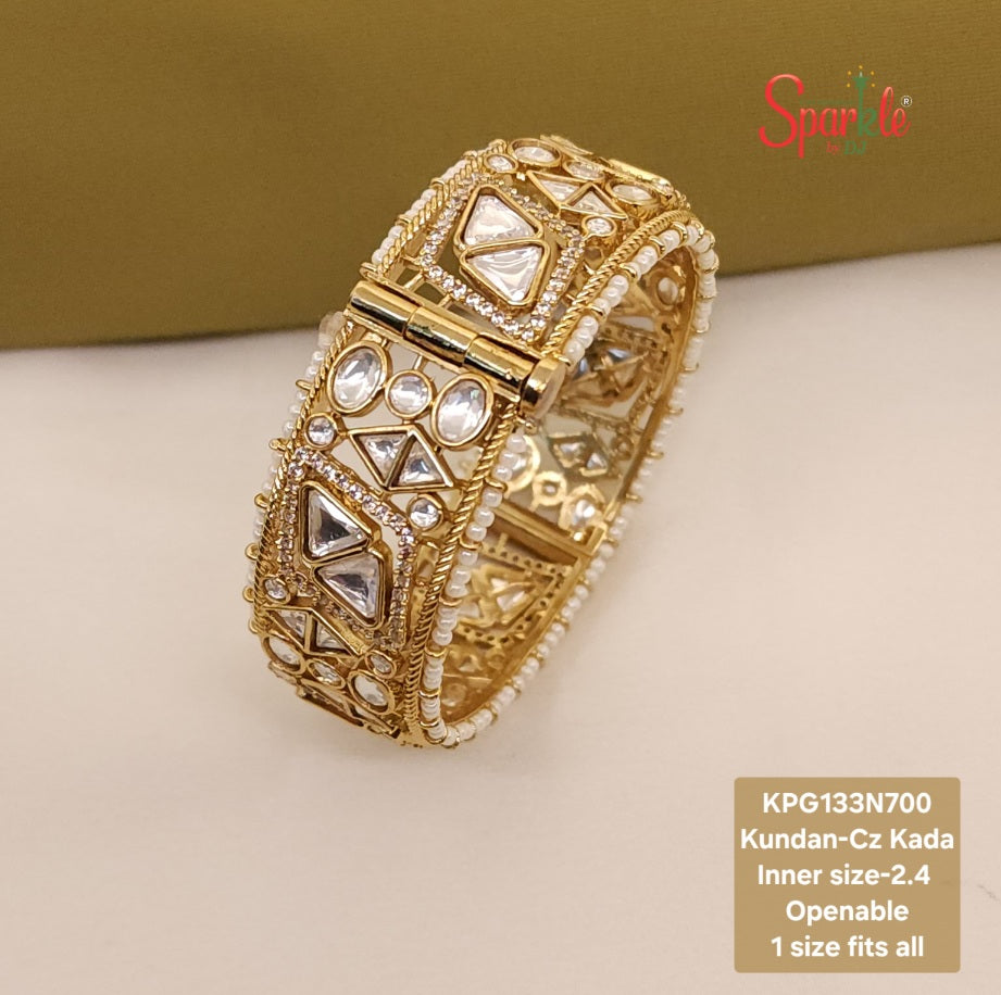 Pearl bordered traditional Kundan-Cz Bracelet