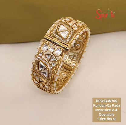 Pearl bordered traditional Kundan-Cz Bracelet