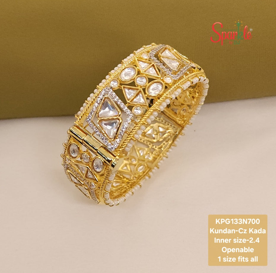 Pearl bordered traditional Kundan-Cz Bracelet