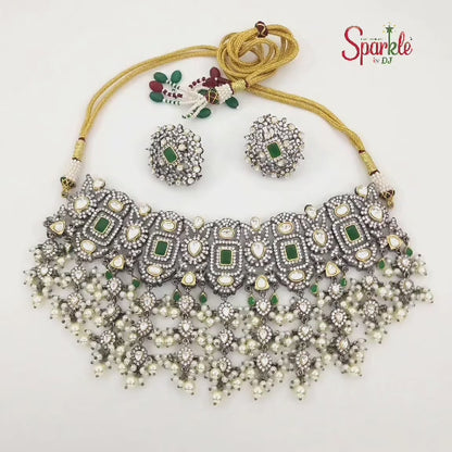 Fine kundan choker set with studs